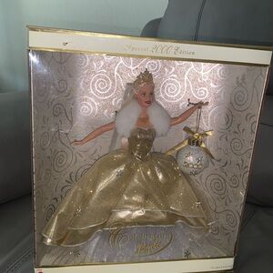 Barbie Special 2000 Edition in Gold Gown
